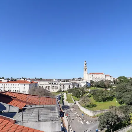 A 50 Metros Do Santuario De Apartment
