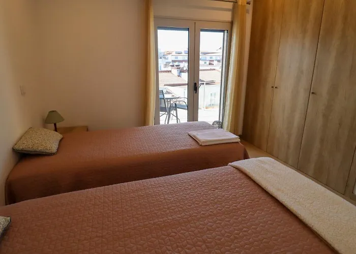 A 50 Metros Do Santuario De *