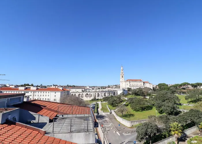 A 50 Metros Do Santuário De Apartamento